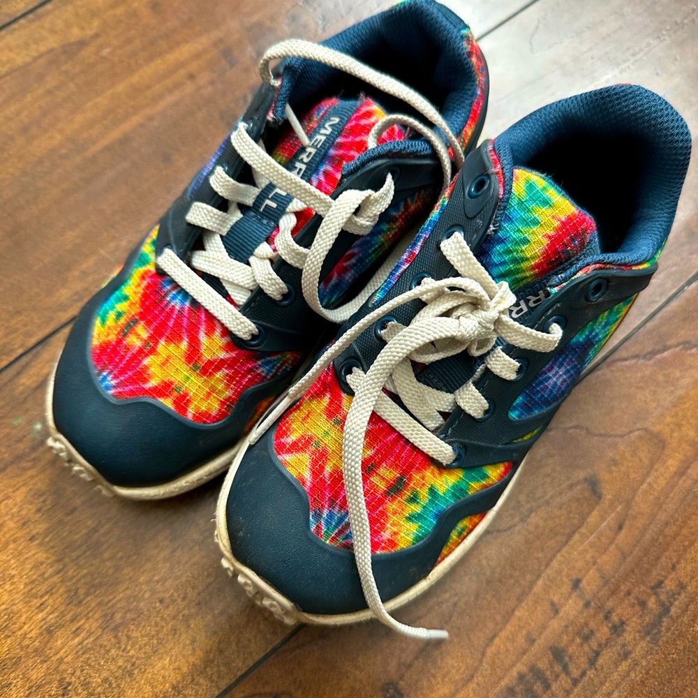 Trail shoes